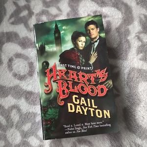 Hearts blood Gail Dayton fiction fantasy mystery romance historical magical
